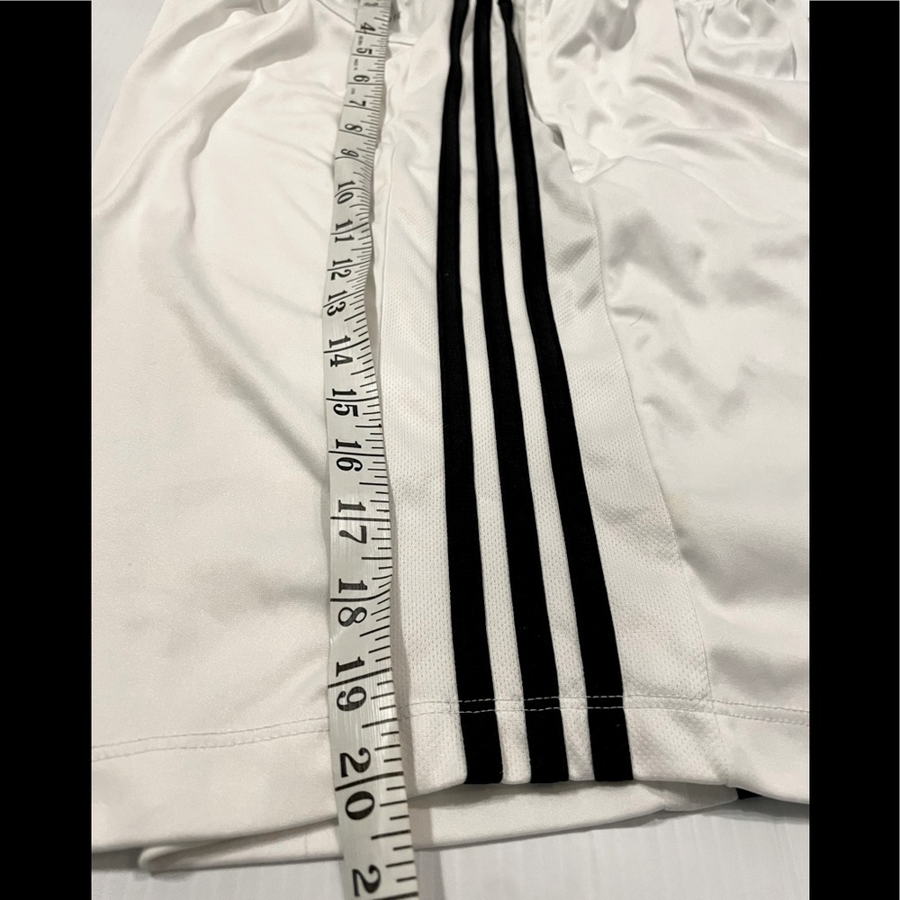 ADIDAS ClimaLite Mens Shorts White w/ Black size L - Picture 6 of 11